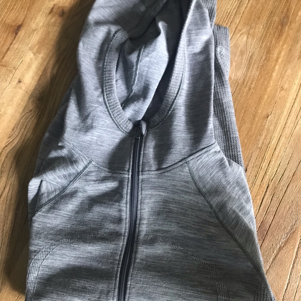 Lululemon long sleeve base layer